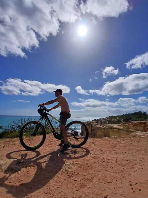 Benagil e-bike tour 7 hanging valleys - Albandeira, hidden caves, and the quieter stretches