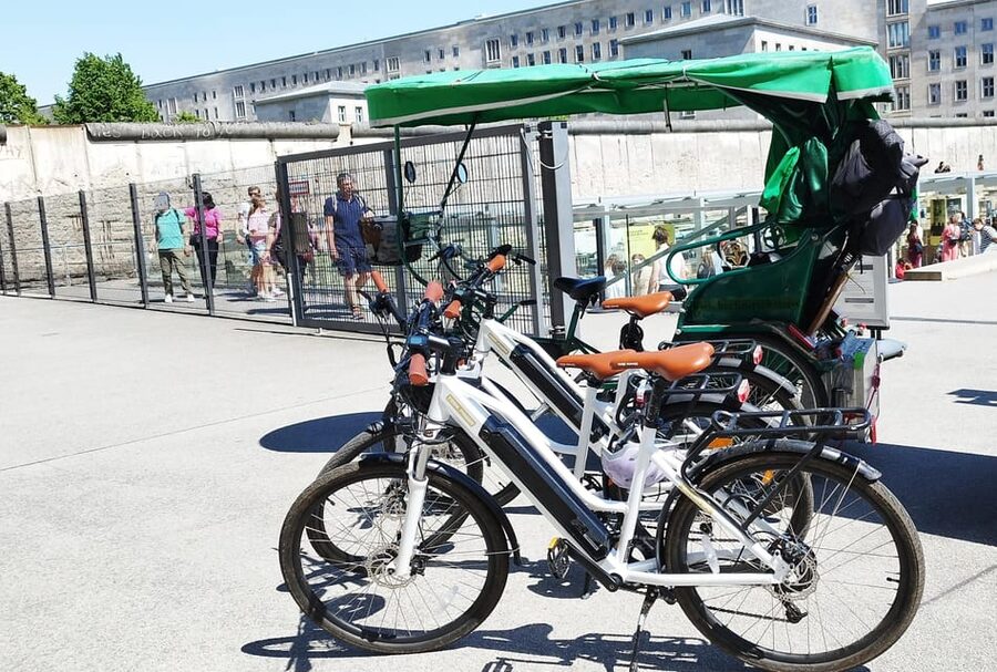 Berlin (E)Bike Tour Historical Highlights in Small groups - Hitler’s bunker and the Topography of Terror