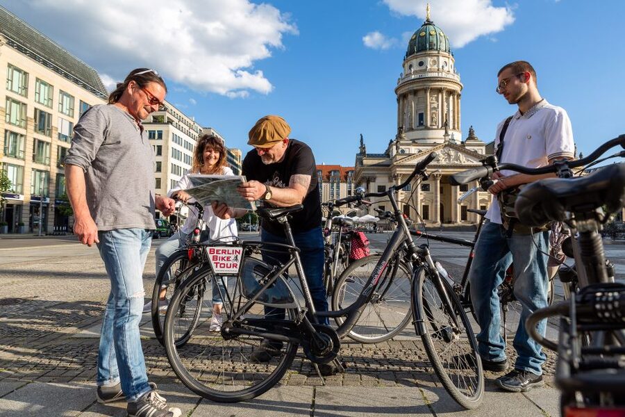 Berlin: E-Bike Tour of the Berlin Wall and Mitte Highlights - Mauerpark, Bernauer Strasse, and the Chapel of Reconciliation