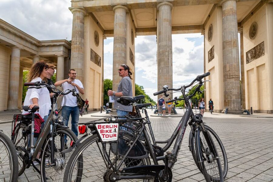 Berlin: E-Bike Tour of the Berlin Wall and Mitte Highlights - Gendarmenmarkt, Bebelplatz, and Unter den Linden