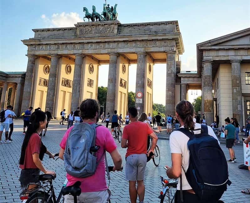Berlin: From East to West & Wall Tour by Bike with a Guide - Key points at a glance