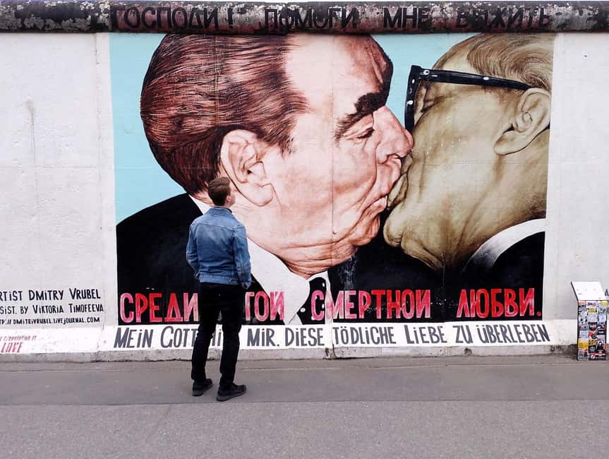 Berlin: From East to West & Wall Tour by Bike with a Guide - Why this bike tour works for a first look at Berlin