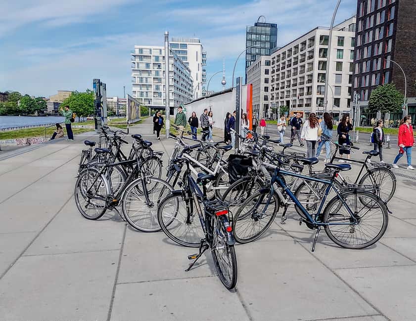 Berlin: From East to West & Wall Tour by Bike with a Guide - The East Side Gallery and Berlin’s divided past