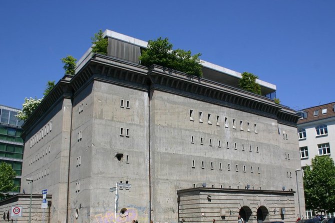 Berlin: Guided Bike tour of the Berlin Wall and Third Reich - Jewish history and an act of courage at the Neue Synagoge