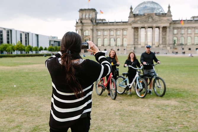Berlin Highlights: 3-Hour Bike Tour - Starting Under the TV Tower at Alexanderplatz