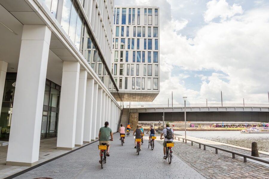 Berlin: Sights and Highlights Bike Tour with a Local Guide - What the $41 price includes