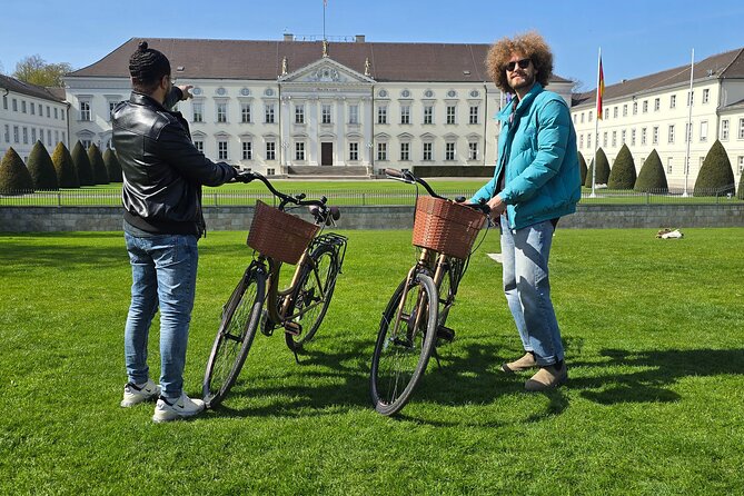 Berlin : The best bike tour with a Berlin guide and insider tips - The Führerbunker site and Holocaust Memorial