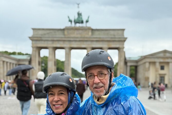 Berlin : The best bike tour with a Berlin guide and insider tips - Museum Island and Alexanderplatz