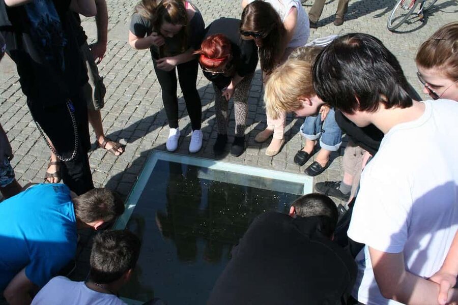 Berlin: The Wall and Third Reich Guided Bike Tour - Bikes, weather, and practical comfort