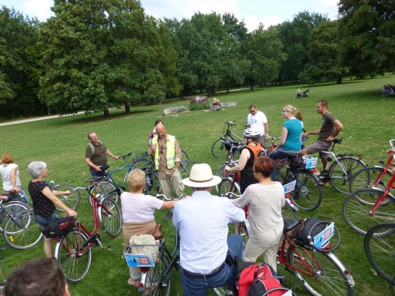 Berlin: Top secret bike tour and hidden gems of the city - Green Berlin at Großer Weg and Fasanerieallee