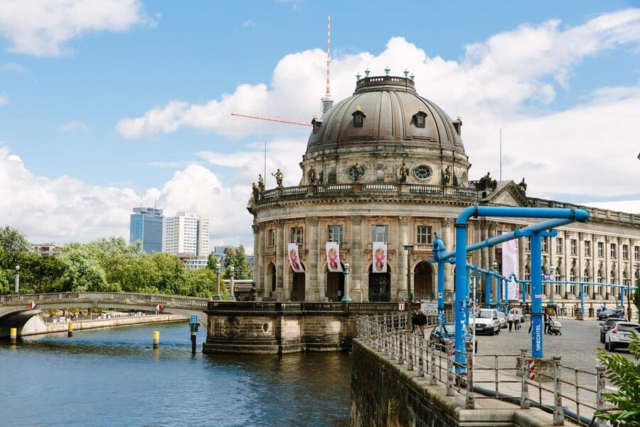 Best of Berlin E-Bike Tour - Weather, clothing, and everyday riding comfort