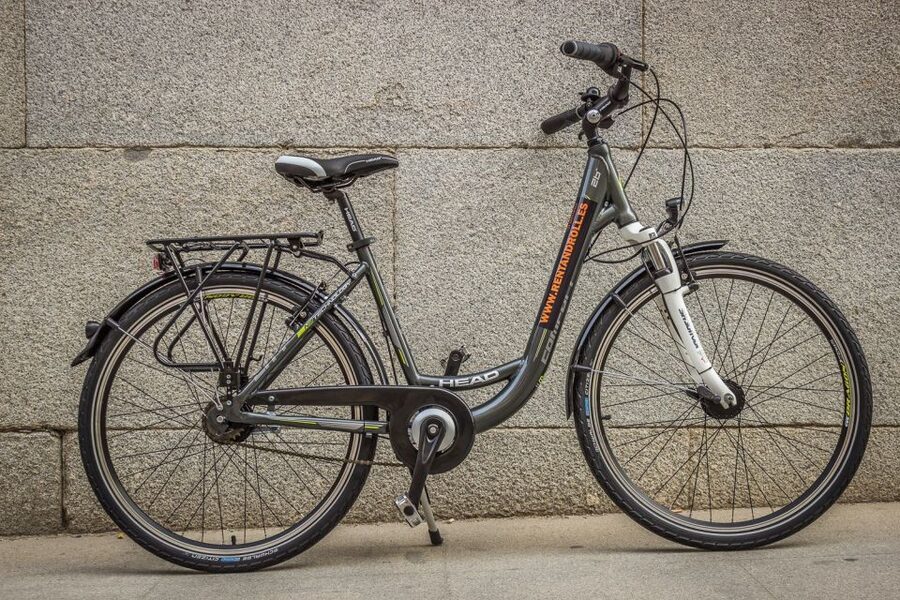 Best of Madrid: 3-Hour Guided Bike Tour in Small Groups - Cibeles, Atocha, and CaixaForum