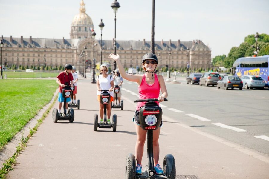 Best of Paris Electric Bike Tour - Guides who make the difference