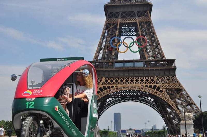 Best of Paris Private Rickshaw bike Tour with guide - From the Louvre to Hôtel de Ville