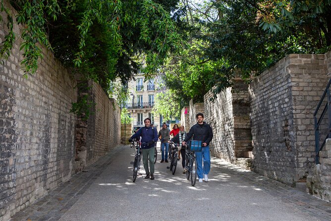 Best of Paris Small Group E-bike Guided tour (w/ optional Cruise) - Safety, comfort, and the real riding demands