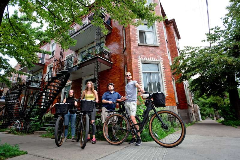 Bike/E-bike tour Plateau,MileEnd, Jean-Talon Market by Fitz - Mile End, murals, and Montreal bagels