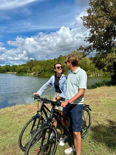 Bike or E-Bike Tour Tirana : Highlights & Grand Park Guided - Starting at the Old Bazaar, five minutes from the center