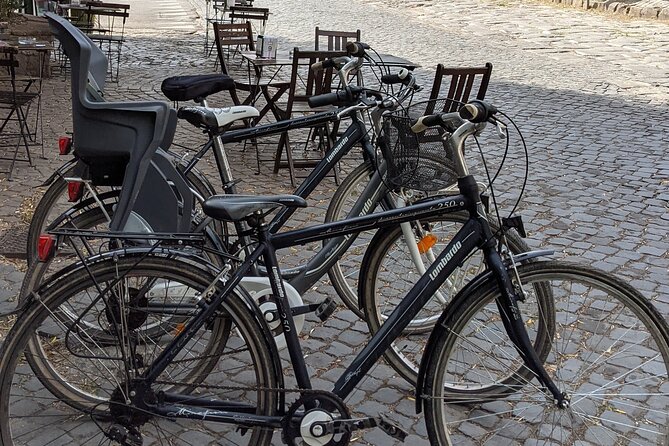 Bike Rental inside Appian Way Regional Park - Catacombs and a café near the rental point
