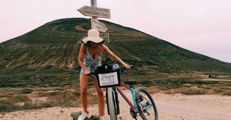 Bike Rental La Graciosa - Pedro Barba and the return to town