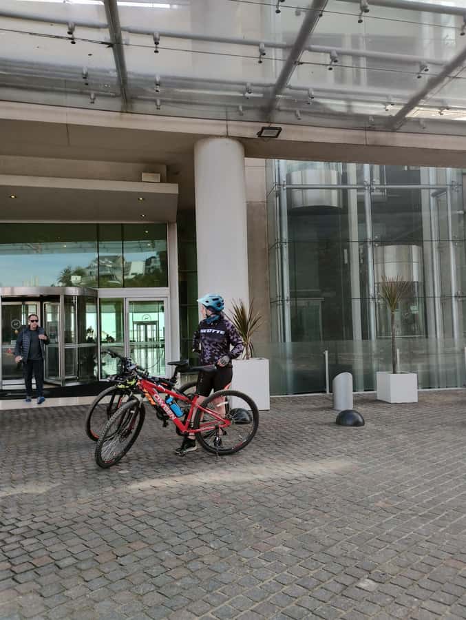 Bike ride along the coast of Viña del Mar or Valparaíso, you choose! - Should you book this coastal bike tour?