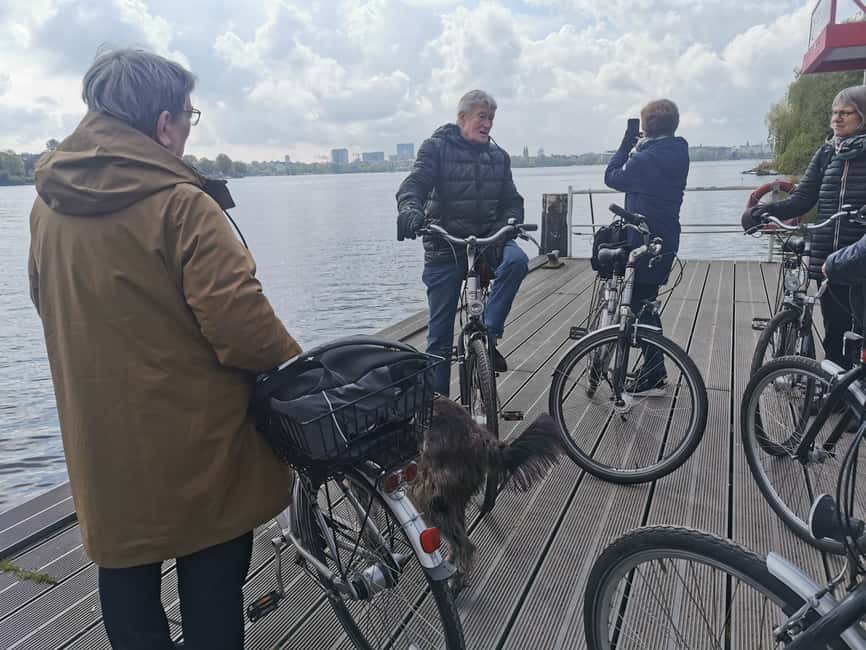 Bike tour around the Alster - Celebs, water, and nature - What the $40 price includes