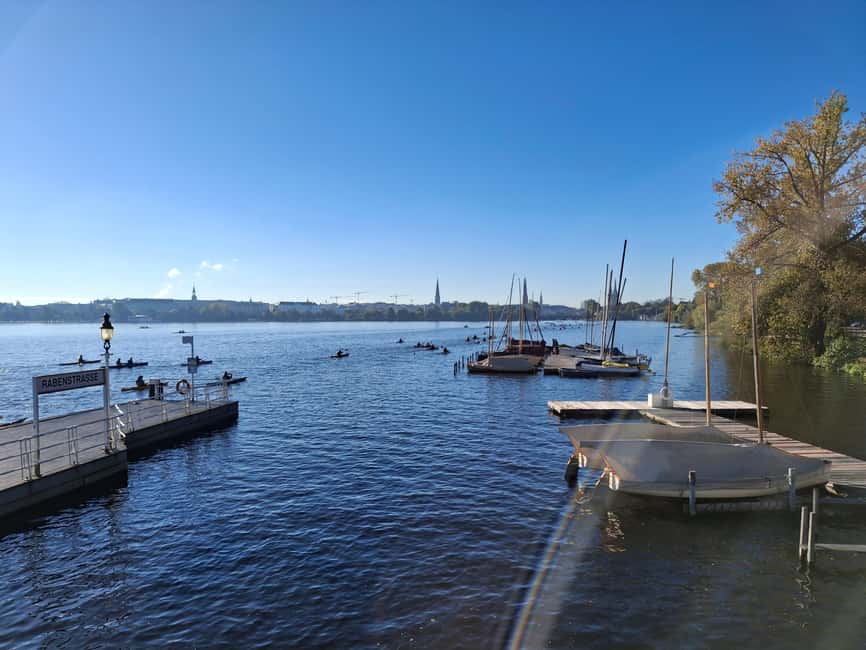 Bike tour around the Alster - Celebs, water, and nature - Starting at Schlüterstraße 11 near Dammtor