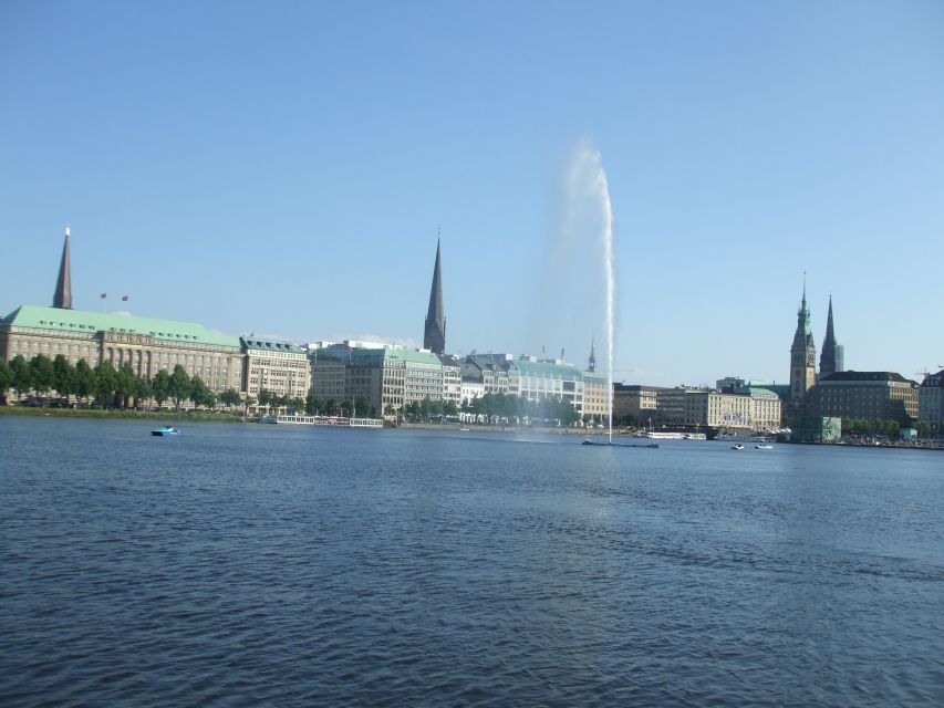 Bike tour around the Alster - Celebs, water, and nature - Stadtpark, Stadtparksee, and a slower sightseeing rhythm