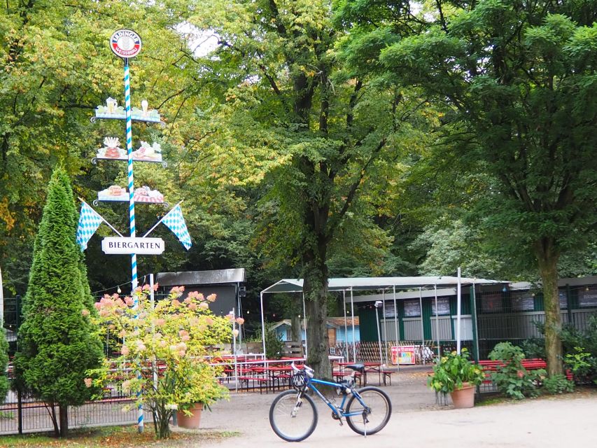 Bike tour around the Alster - Celebs, water, and nature - Liebesinsel, Goldbekufer, and Hamburg’s canals
