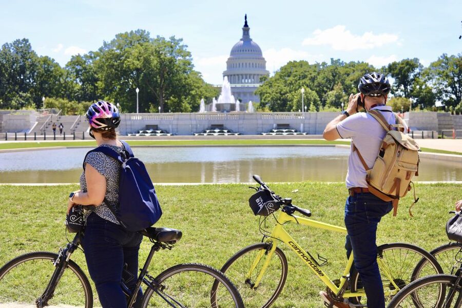Bike Tour: Capitol Hill, Lincoln Memorial, National Mall - The Washington Monument and war memorials