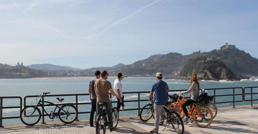 Bike Tour in San Sebastian - Starting in the city center and heading west
