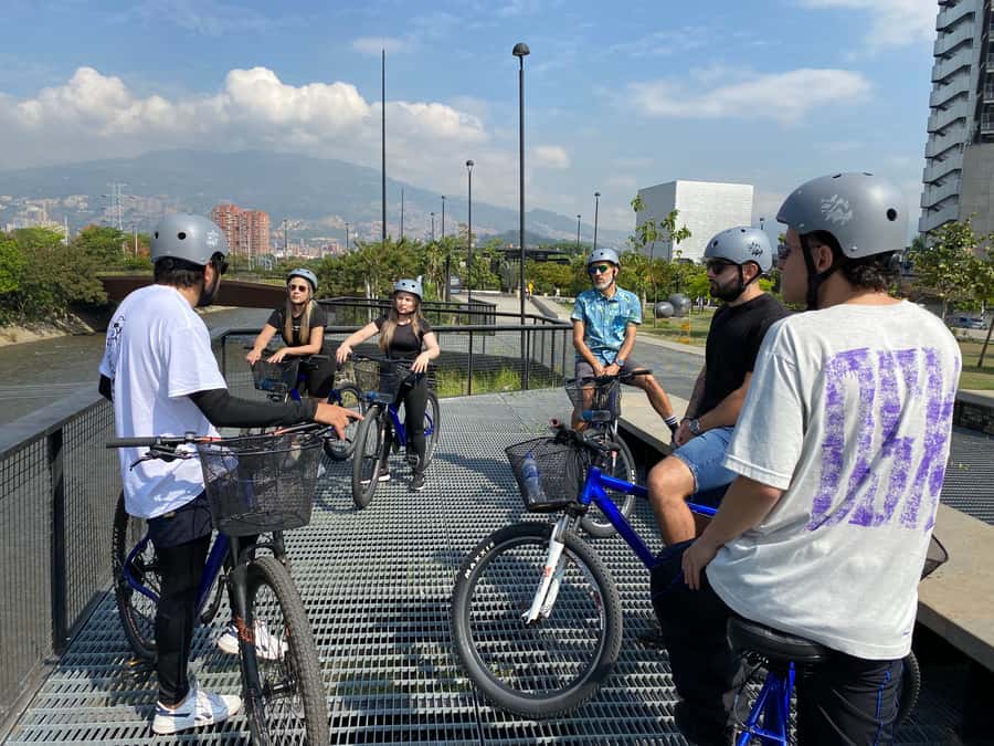 Bike Tour Medellin with Snacks and Local Beer - Key points before you book