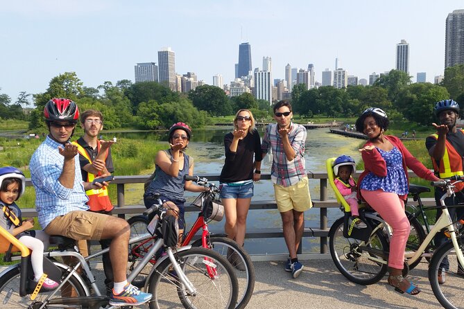 Bike Tour of Chicago's Lakefront Neighborhoods - Lincoln Park Zoo and the neighborhood around it