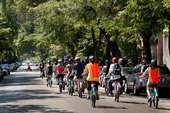 Bike Tour of Chicago's Lakefront Neighborhoods - The Magnificent Mile from a different angle