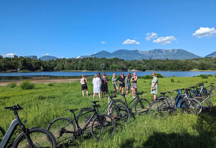Bike Tour Tirana Highlights - Why a bicycle is a smart way to see Tirana