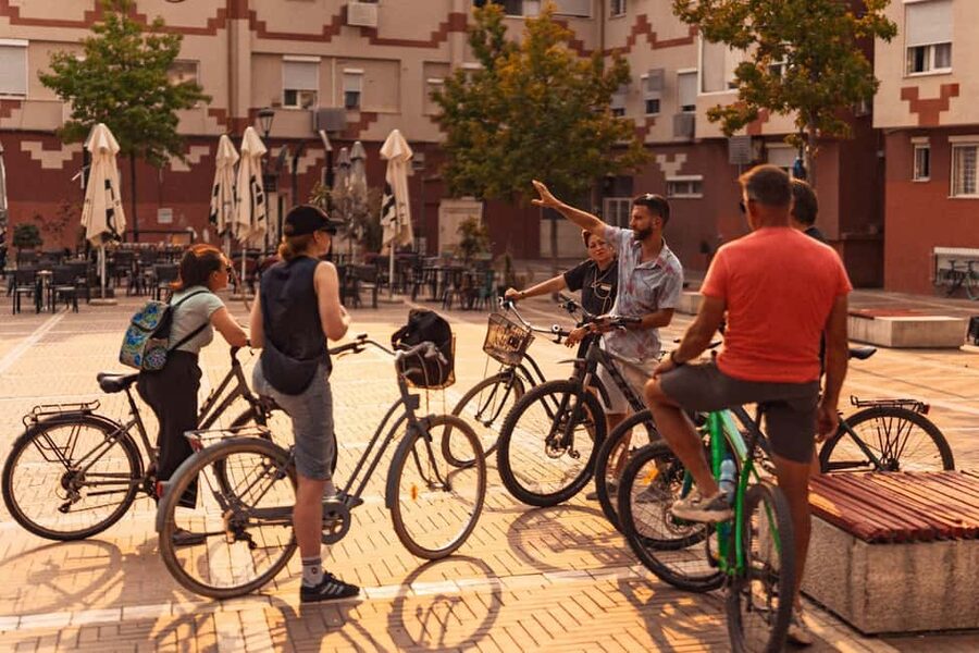 Bike Tour Tirana Highlights - Grand Lake Park, the tour’s best pause