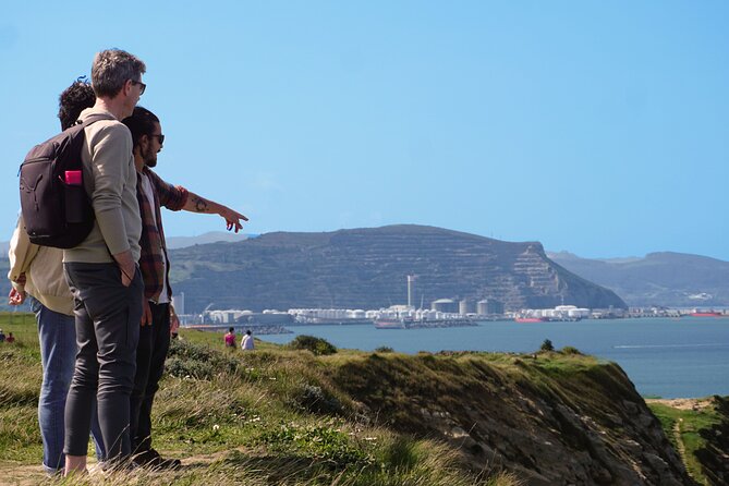 Bike tour with Pintxos & Drinks in Getxo (Scenic Bilbao Seaside) - Pintxos and drinks in a local setting