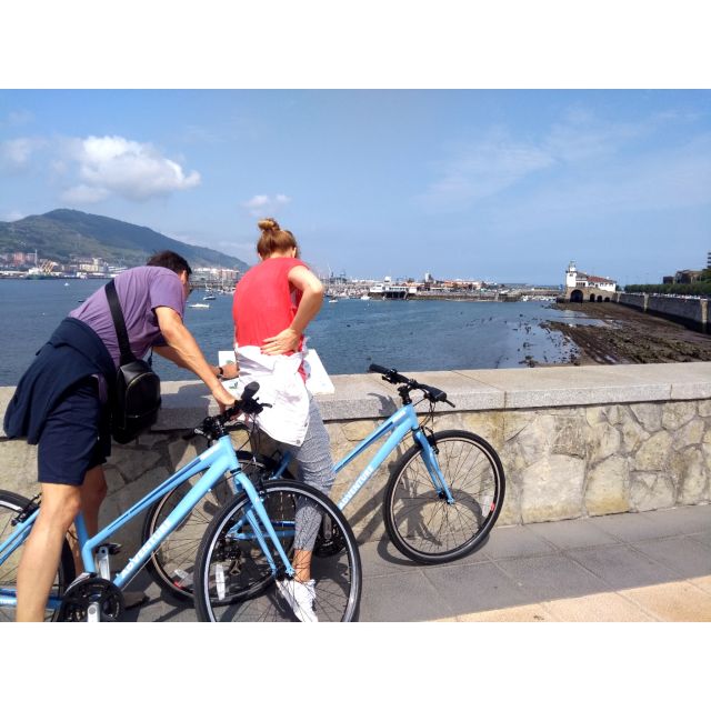 Bike with Pintxos & Drinks in Getxo. Bilbao´s scenic seaside - Puerto Viejo and the pintxos stop