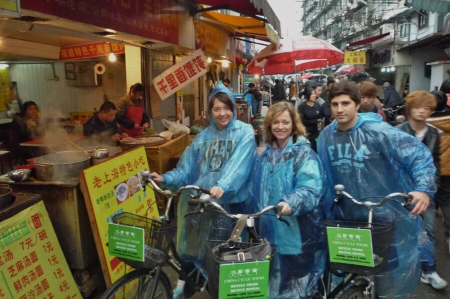 Biking Real Shanghai& Tea Tasting Experience - The Bund, Xintiandi, and Shanghai’s Big Contrasts