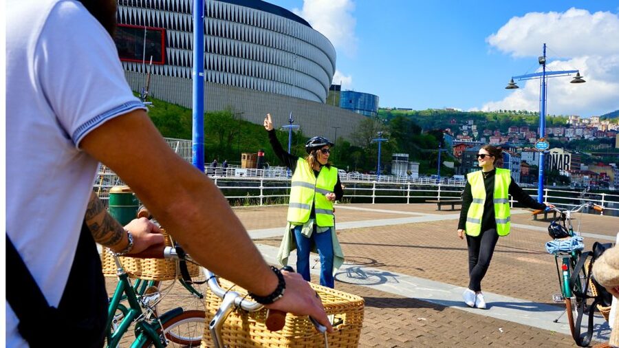 Bilbao: City Highlights Guided Bike Tour - Zubizuri and the route along the Ría