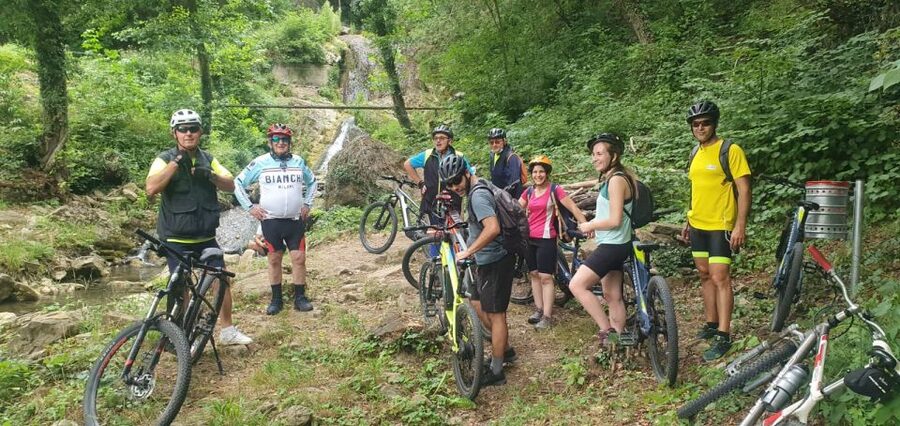Bologna: E-Bike Guided Tour with Aperitivo - Key points at a glance