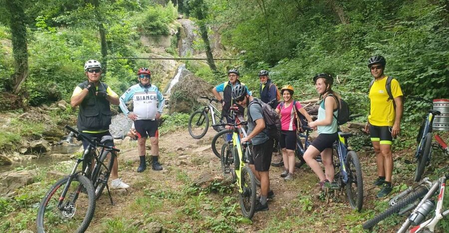 Bologna: E-Bike Guided Tour with Aperitivo - Leaving Bologna by electric bike