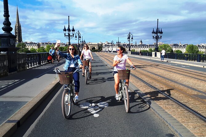 Bordeaux bike tour "The Best of Bordeaux" - Starting at Rue de la Rousselle