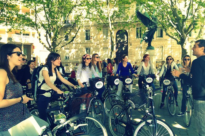Bordeaux Essentials Sightseeing Bike Tour with a Local Guide - Palais Gallien and Bordeaux’s Roman past