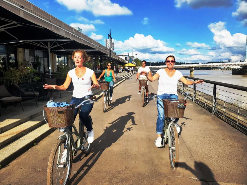 Bordeaux: Top Landmarks & Historic Bike Tour - Quinconces and the Golden Triangle