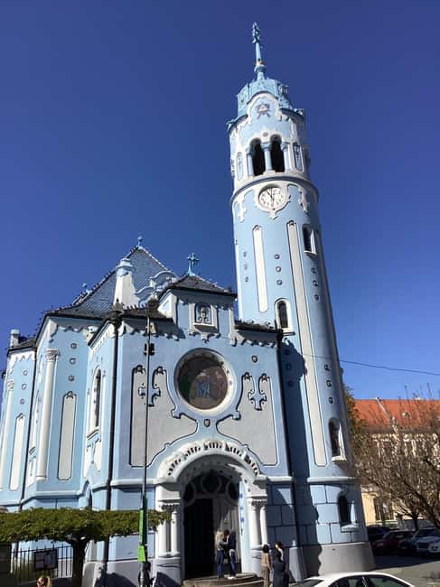 Bratislava: City and Iron Curtain and Bunker by E-Bike Tour - The ride back and the wider Bratislava story