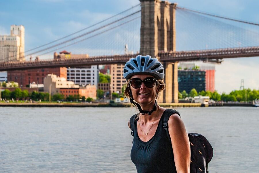 Brooklyn: 2-Hour Manhattan & Brooklyn Bridges Bike Tour - City Hall Park and the Buildings Around Park Row