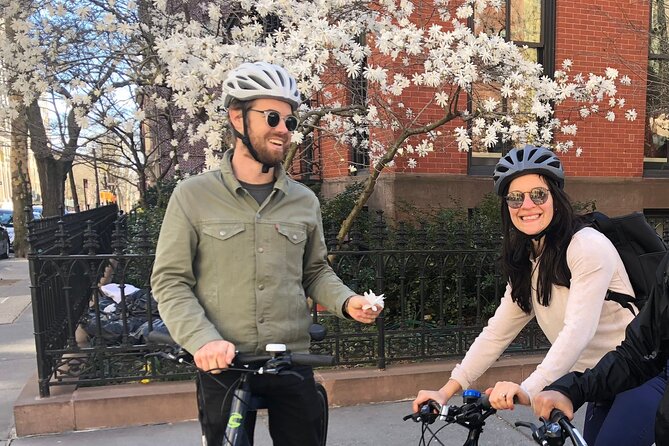 Brooklyn Bike Tour - Brooklyn Heights, Cadman Plaza, and the best views