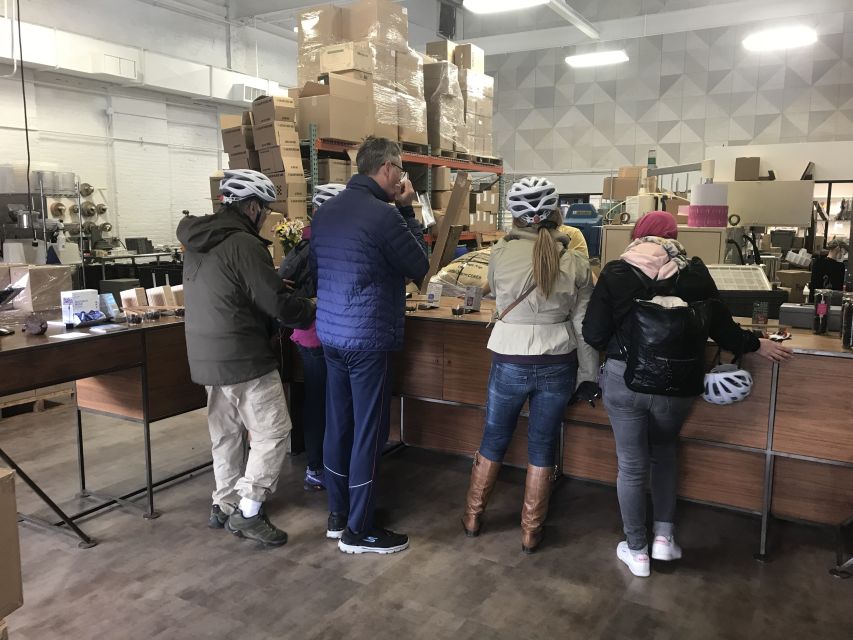 Brooklyn: Half-Day Cycling Tour - Fort Greene, Barclays Center, and Grand Army Plaza