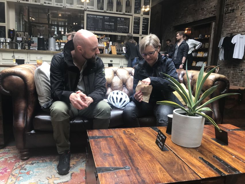 Brooklyn: Half-Day Cycling Tour - Red Hook, key lime pie, and Statue of Liberty views