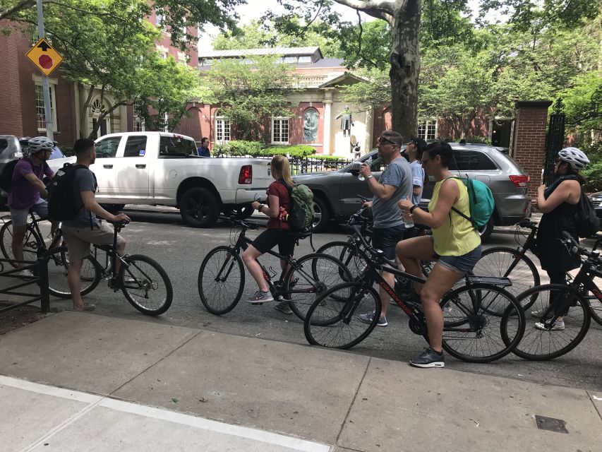 Brooklyn: Half-Day Cycling Tour - Brooklyn Navy Yard and the creative side of Williamsburg